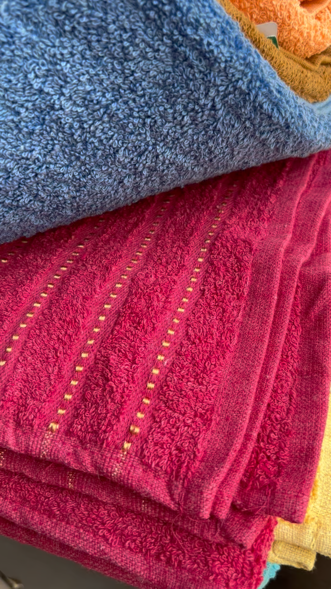 Strip Border Towels (27x54 Inches)